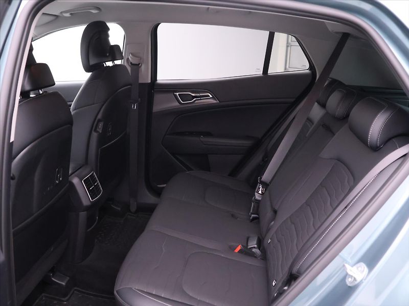 Kia Sportage 1,6 T-GDI 132kW TOP 4x4 Aut. - fotka 13 z 33