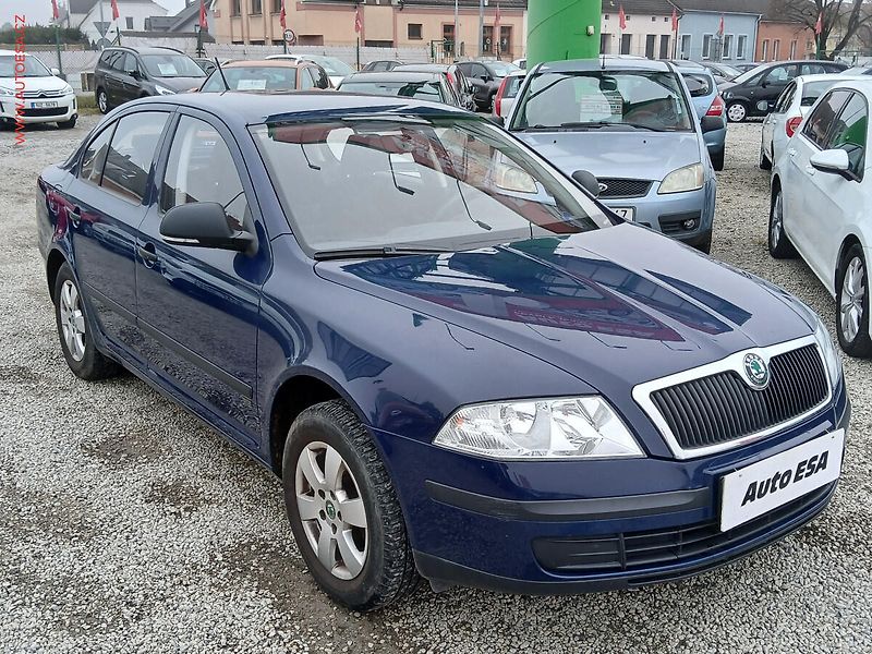 Škoda Octavia (2011) 1.6i, 2.maj,ČR - fotka 1 z 15