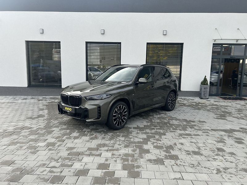 BMW X5 xDrive40d M Sport Pro - fotka 1 z 33