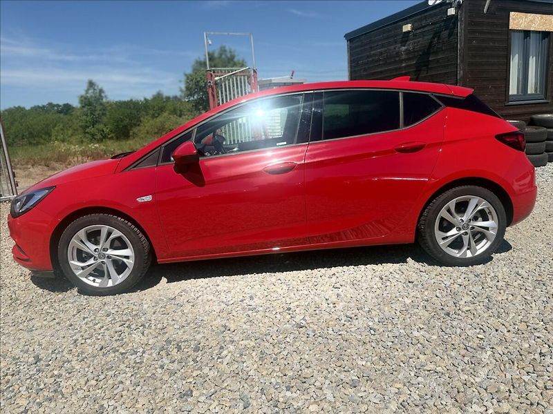 Opel Astra 1,4 + TURBO 110kW 48tKm! - fotka 8 z 33