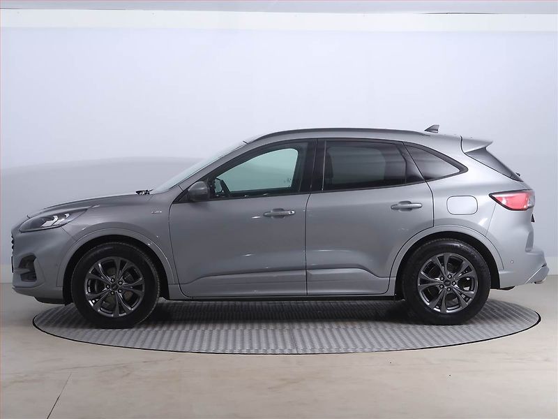 Ford Kuga (2021) ST-Line 1.5 EcoBoost - fotka 3 z 24