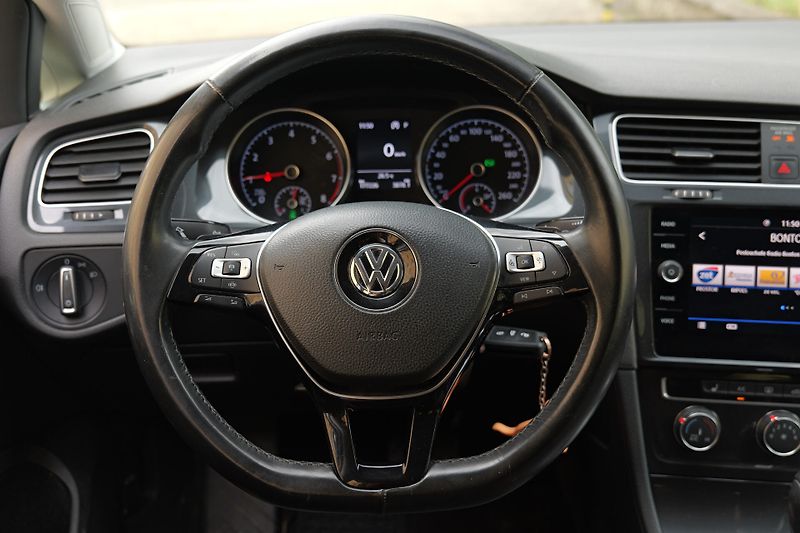 Volkswagen Golf 1.5 TGI DSG Adapt. Tempomat - fotka 16 z 29