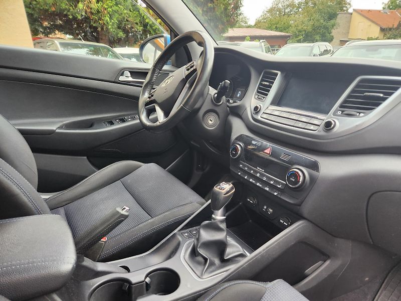 Hyundai Tucson 1.7-1.MAJ.-NAVI-KAMERA-TAŽNÉ - fotka 3 z 15