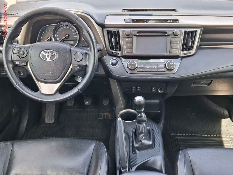 Toyota RAV4 (2014) 2.0 D-4D 4x4, AC, kůže - fotka 8 z 25