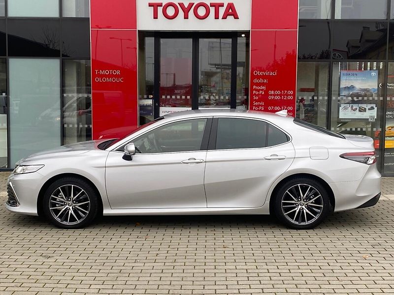 Toyota Camry 2,5 Hybrid  Executive VIP - fotka 5 z 33