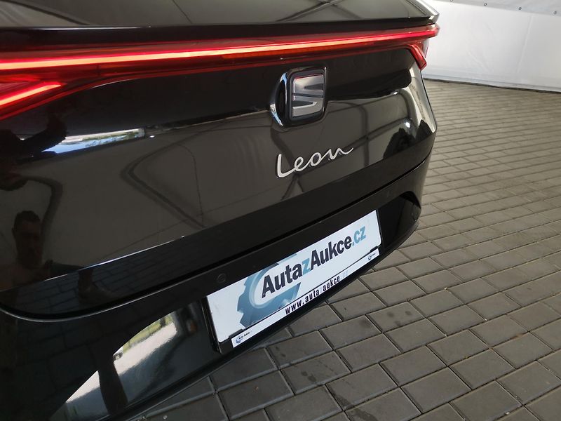 Seat Leon (2022) 1.5 Tsi DSG KESSY LED VIRTUÁL  - fotka 24 z 30