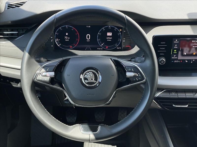 Škoda Octavia 2,0 TDI Combi Ambition Plus - fotka 8 z 22