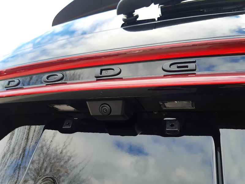 Dodge Durango (2026) 5,7 V8 HEMI  R/T 4x4 - fotka 11 z 48