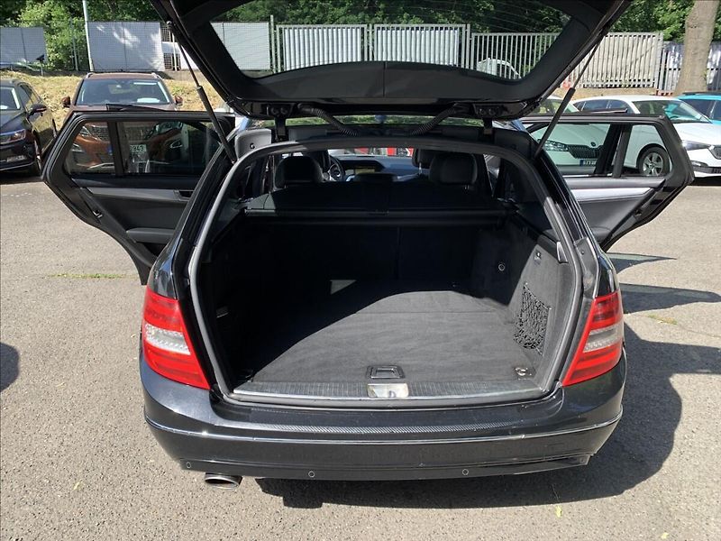 Mercedes-Benz Třídy C 2,2 CDI 4MATIC - fotka 20 z 20