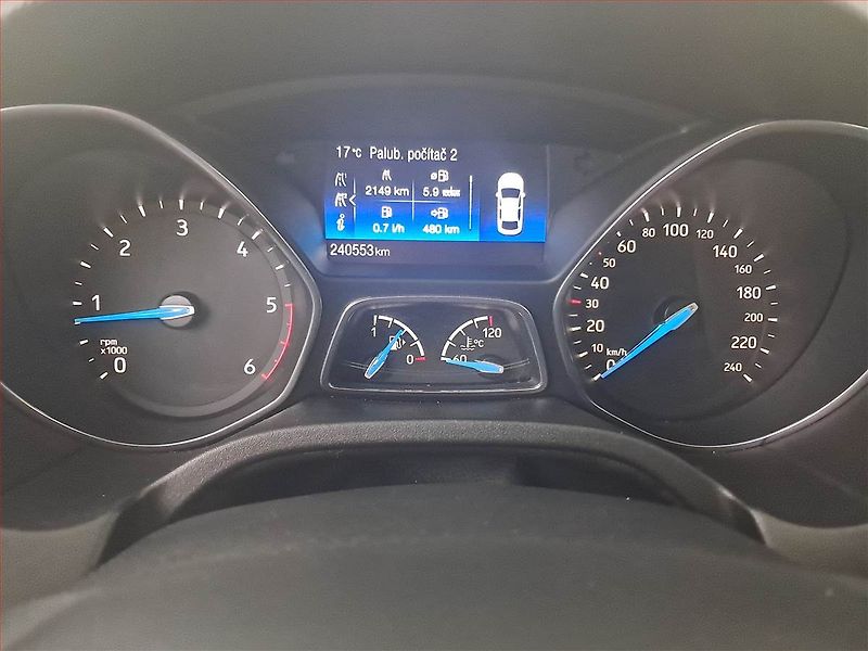 Ford Focus (2015) 1.6 TDCi, Serv.kniha - fotka 11 z 15