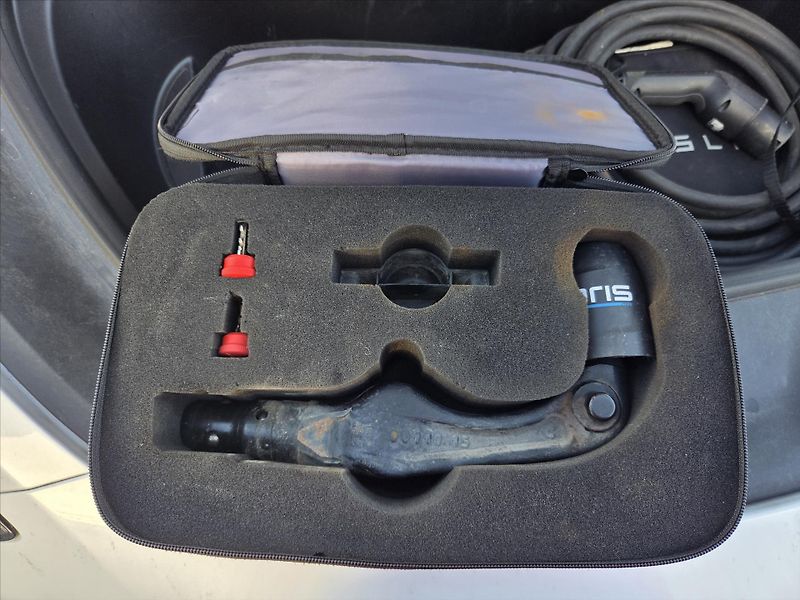 Tesla Model Y 0,0 LR 4x4 Tažné z. SoH 92% EN - fotka 18 z 20