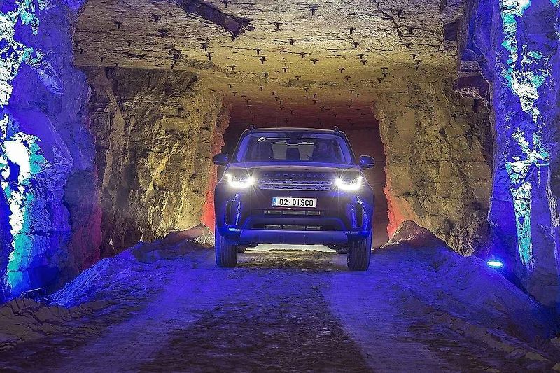 Land Rover Discovery.