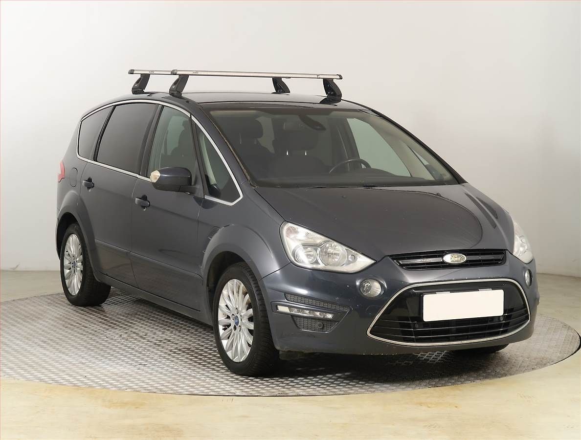 Ford S-MAX 2.0 TDCi, 7 míst, Navi