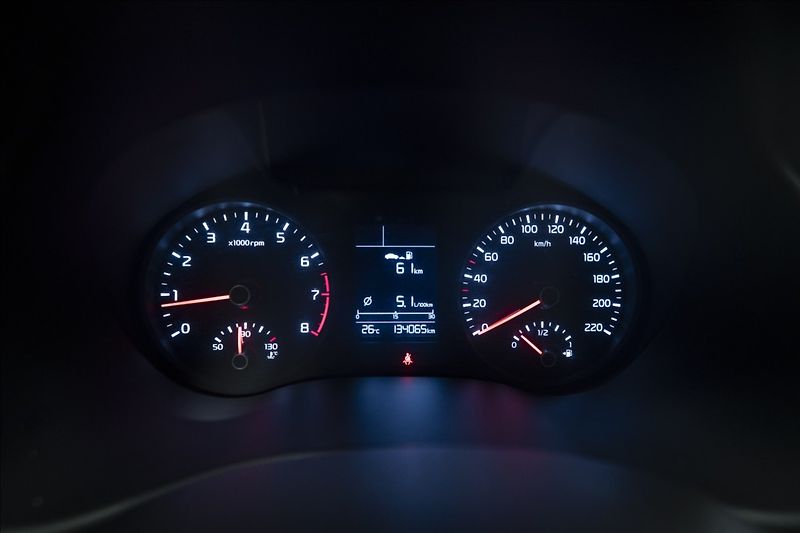 Kia Stonic 1,2 CVVT 1. MAJITEL ČR DPH - fotka 30 z 32