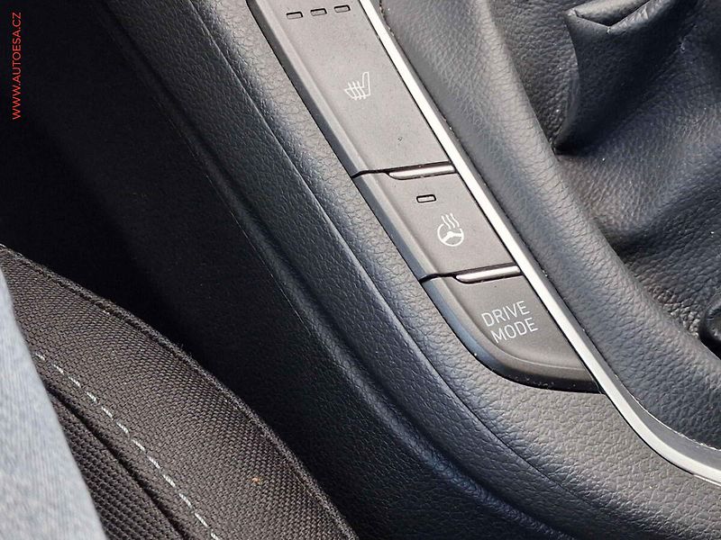 Hyundai i30 (2021) 1.5 T-GDi, 2.maj,ČR, LED - fotka 13 z 16