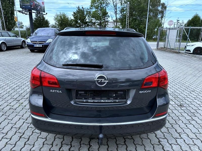 Opel Astra 1.4T 103 kW SPORTS TOURER - fotka 4 z 18