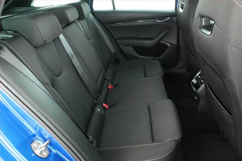 Škoda Octavia (2023) 2.0 TDI - fotka 7 z 18