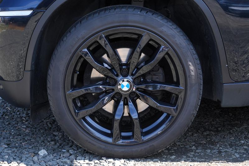 BMW X6 30d, Webasto, LED, HUD, Tažné - fotka 4 z 37