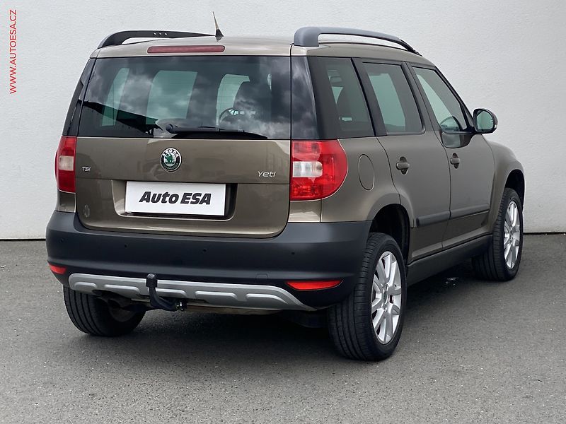 Škoda Yeti (2013) 1.4 TSi, Ambition, TZ, park - fotka 4 z 15