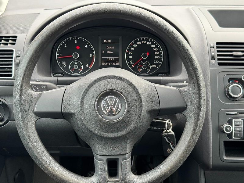 Volkswagen Touran (2012) Trendline 1.6 TDI 77kW - fotka 17 z 31