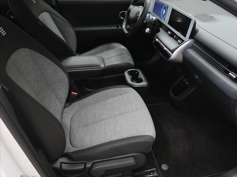 Hyundai Ioniq 5 Dynamiq Zánovní SOH 97,6% - fotka 13 z 35