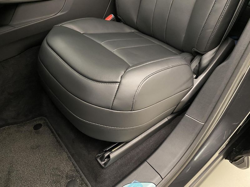 Land Rover Range Rover Sport (2026) D350 AUTOBIOGRAPHY AWD - fotka 29 z 79