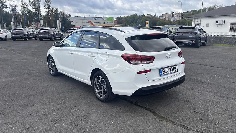Hyundai i30 (2025) 1,5I MT FAMILY - fotka 4 z 10