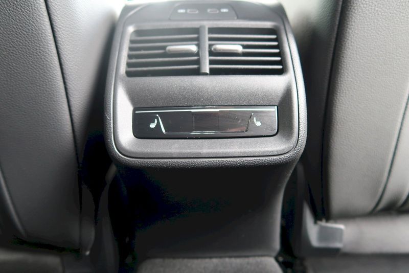Škoda Superb (2025) Combi SportLine 1,5 TSI 150 kW - fotka 18 z 33