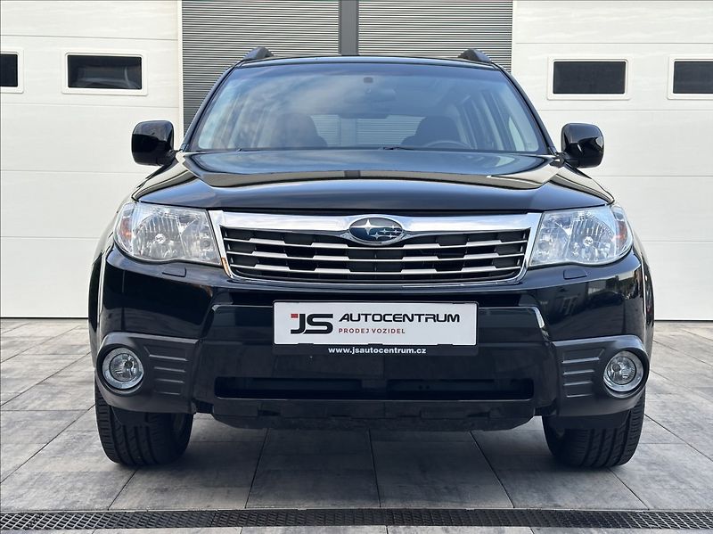 Subaru Forester 2,0 150PS  Comfort A/T 4x4 - fotka 4 z 50