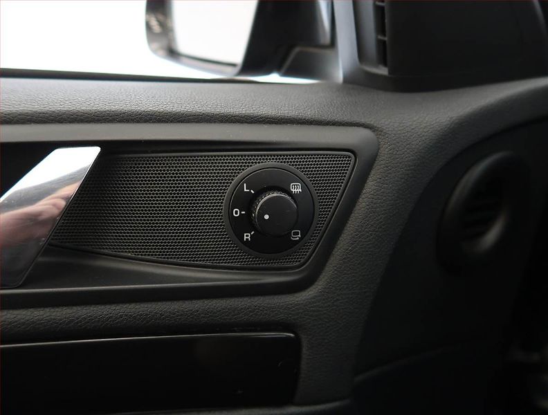 Škoda Octavia (2010) Laurin&Klement 2.0 TDI - fotka 22 z 25