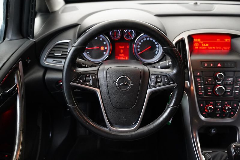 Opel Astra - fotka 16 z 23