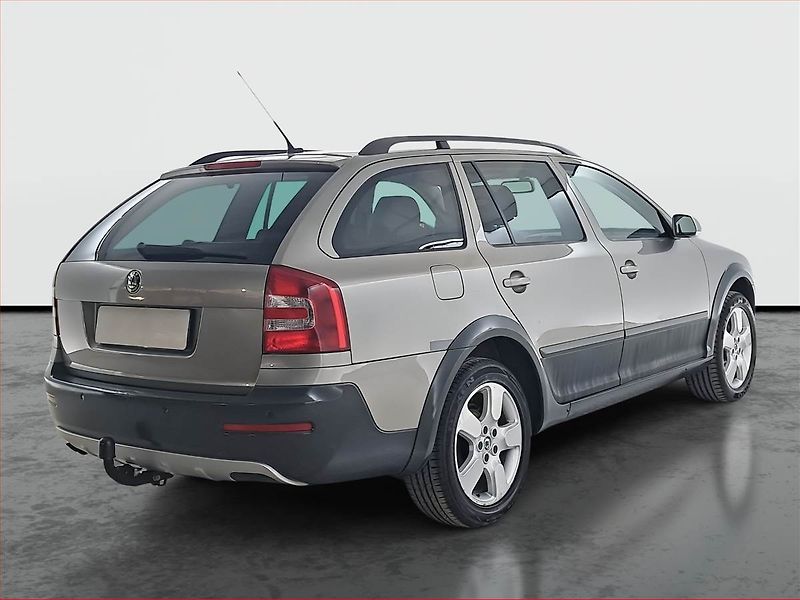 Škoda Octavia (2007) Scout 2.0, 4X4, Navi, Xenony - fotka 5 z 20