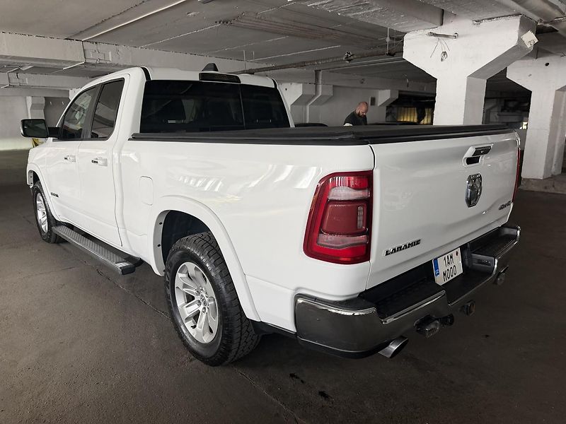 Dodge RAM 1500 (2020) Laramie 5.7 Hemi LPG - fotka 3 z 9