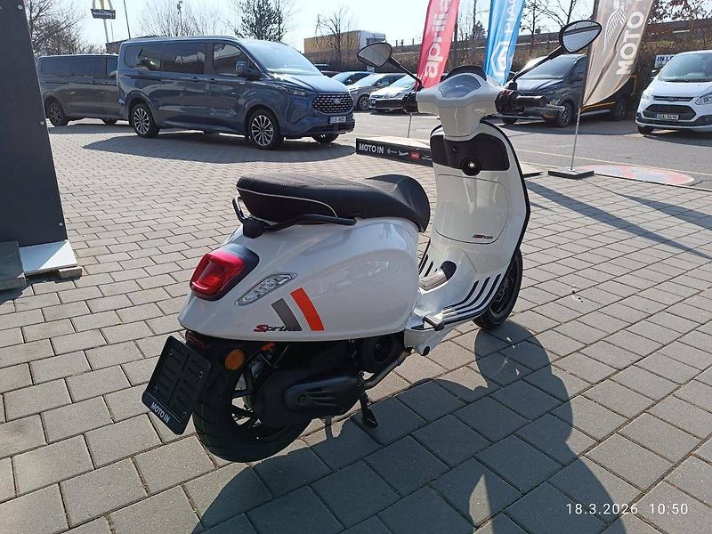 Vespa Sprint 125 (2025) S Bianco Innocente (sleva 10.0 - fotka 7 z 10
