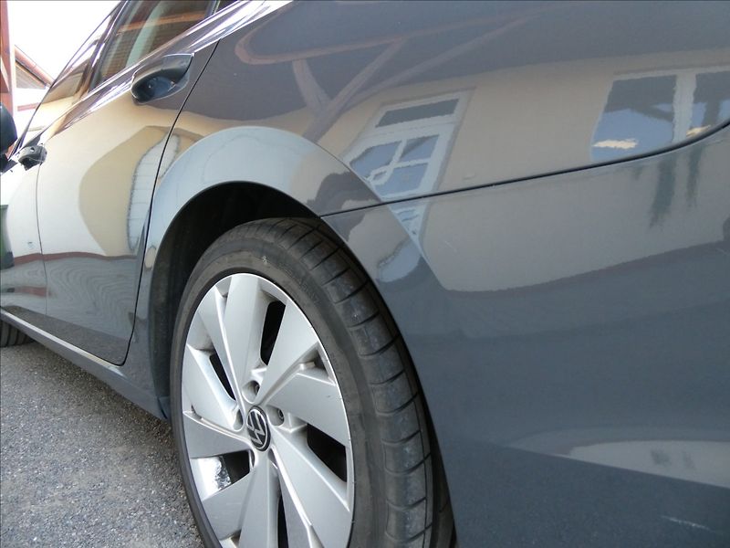 Volkswagen Golf 1,5 TSi 110kW Style,2xkola,DPH - fotka 14 z 47