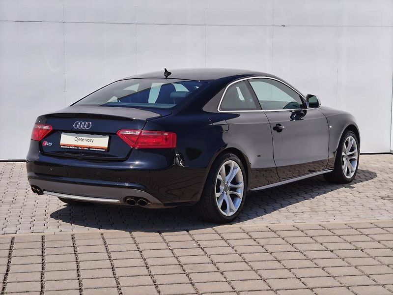 Audi S5 4,2FSI - fotka 2 z 24