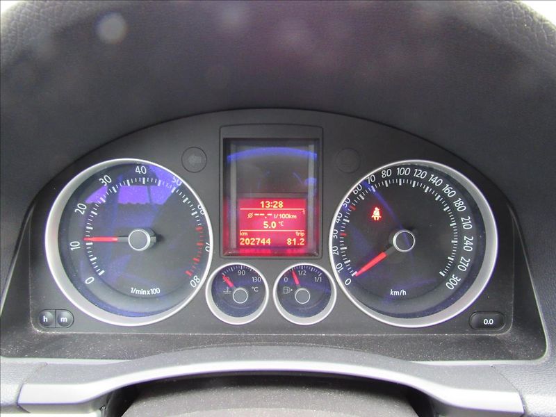 Volkswagen Golf 2,0 i GT 147KW Remus - fotka 11 z 28