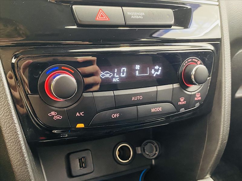 Suzuki Vitara 1,6 VVTi 88kW 1.Majitel - fotka 19 z 24