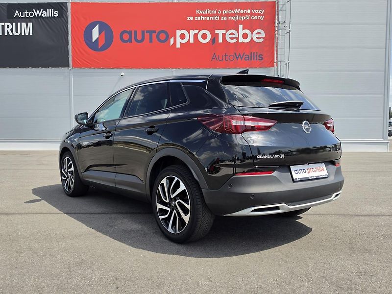 Opel Grandland X 1.5CDTi 96kW Ultimate LED 1Maj - fotka 6 z 27