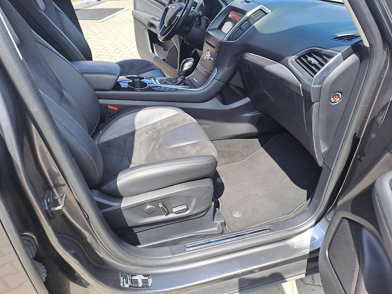 Ford Galaxy (2016) 2,0 TDCi 132 kW 4x4 AUTOMAT - fotka 26 z 31