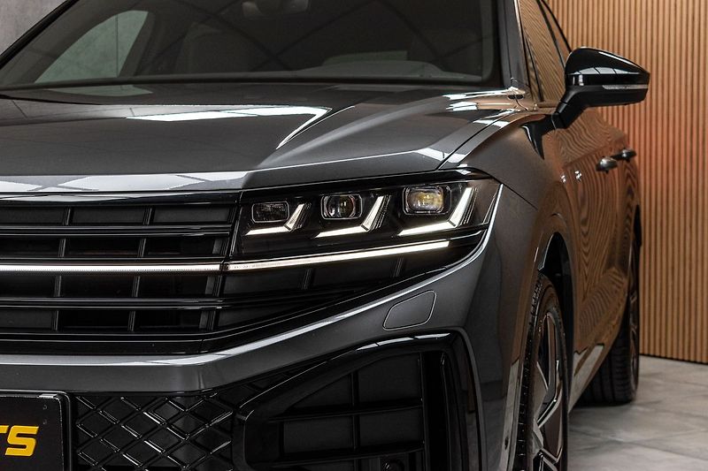Volkswagen Touareg 3.0 TDI R-LINE*ZÁRUKA*TAŽNÉ*ČR - fotka 42 z 48