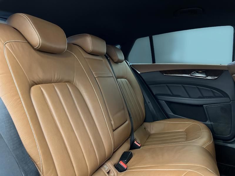 Mercedes-Benz CLS 250 d 4MATIC Shooting Brake - fotka 22 z 24