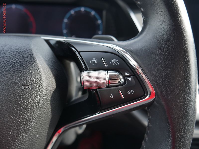 Škoda Octavia (2020) 2.0 TDi, Style, DSG, LED - fotka 25 z 29