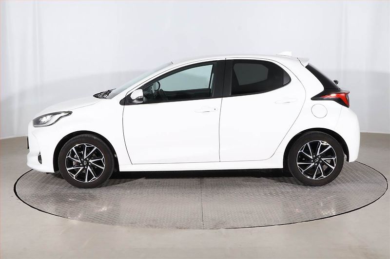 Toyota Yaris (2023) Comfort Style Tech 1.5 VVT-i - fotka 3 z 22