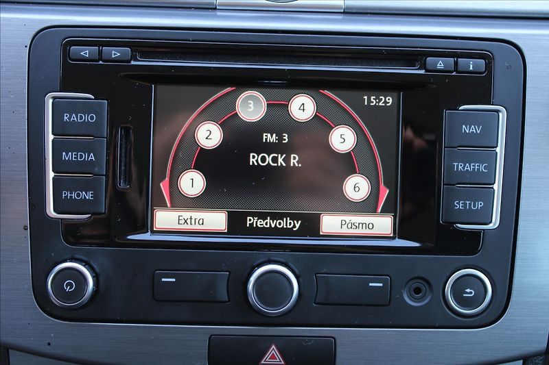 Volkswagen Passat 2,0 TDI  4x4,TAŽNÉ,NAVIGACE - fotka 11 z 29