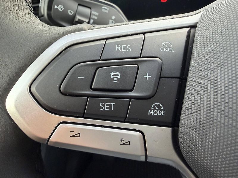 Volkswagen Tiguan (2025) People 7DSG mHEV 1,5eTSI - fotka 19 z 23