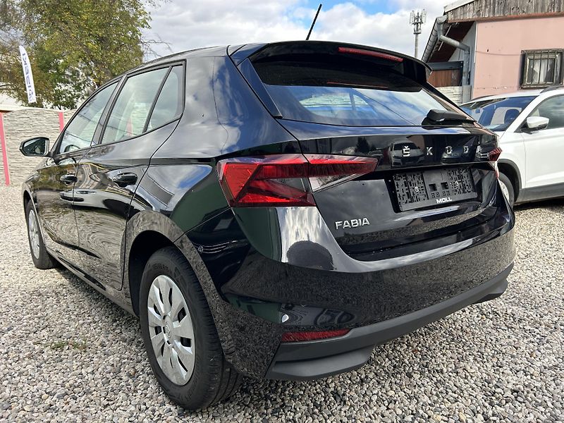 Škoda Fabia (2022) 1.0 MPi 59 KW pravidelný servi - fotka 9 z 30
