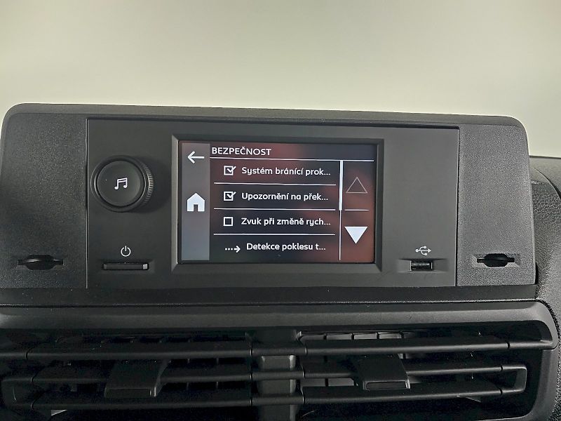 Toyota ProAce Verso (2025) 2.0D 106kW COMBI 8S - fotka 19 z 32