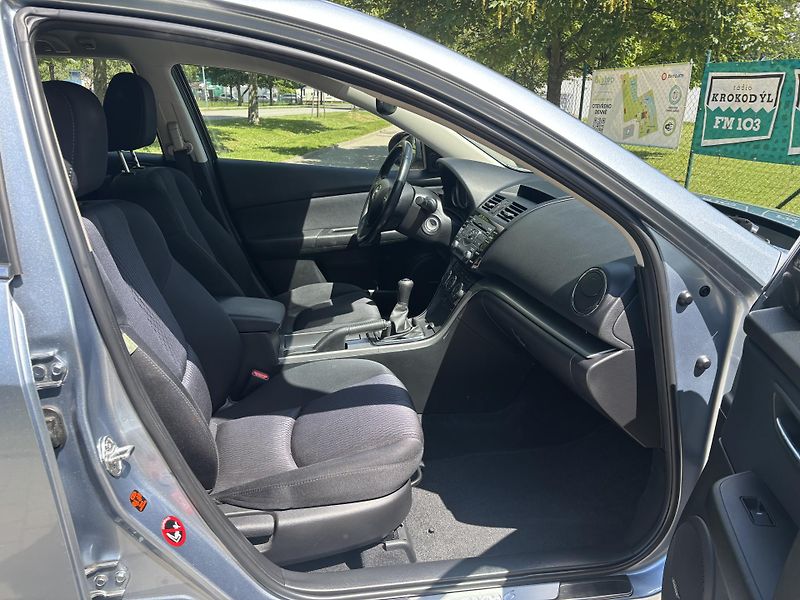 Mazda 6 2.0 Active - fotka 20 z 30