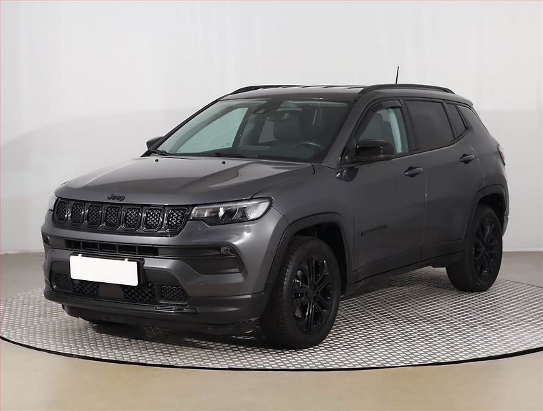 Jeep Compass (2023) 1.5 Turbo e-Hybrid - fotka 2 z 25